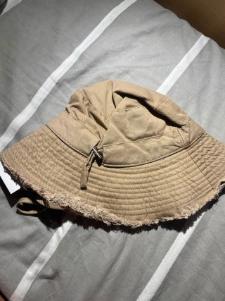 Gorro pesquero Jacquemus beige
