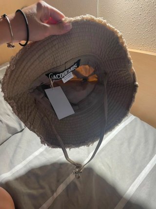 Gorro pesquero Jacquemus beige