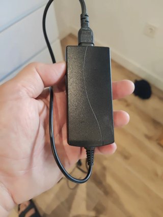 Volante Logitech G25 con pedales y palanca