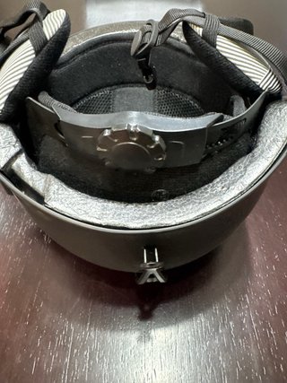 Casco esquí Mountain Pro negro – un uso.