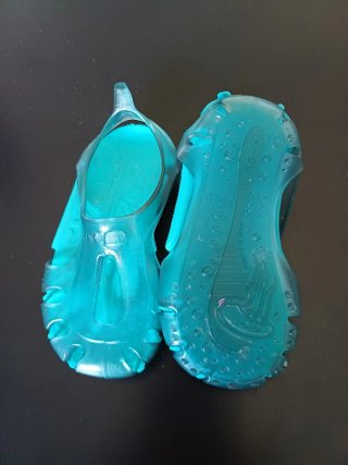 Chancletas bebe Decathlon Talla 21