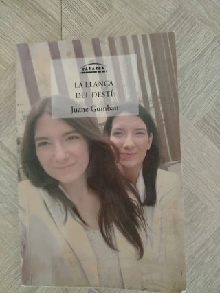 Marta i els segrestaors y la lanza del desti
