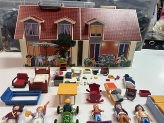 Maletín Casa Playmobil con Muñecas y Accesorios