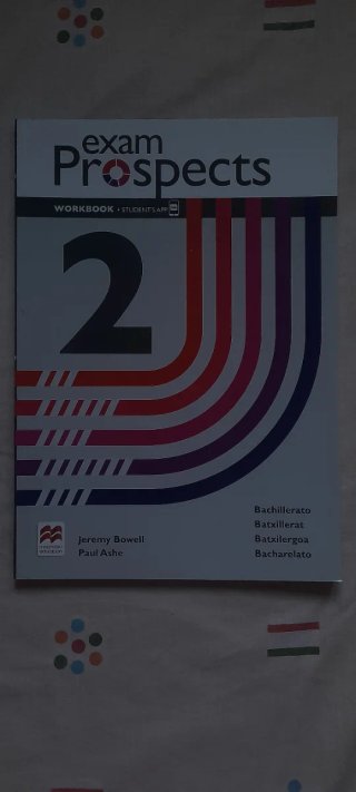 EXAM PROSPECTS 2 Student's book: libro de texto...