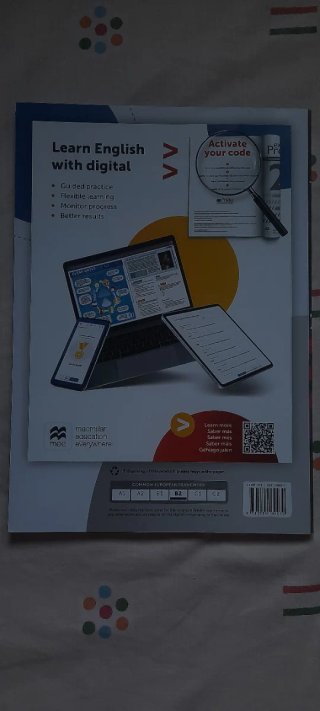 EXAM PROSPECTS 2 Student's book: libro de texto...