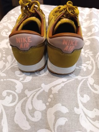 Nike Bambas Marrones y Amarillas