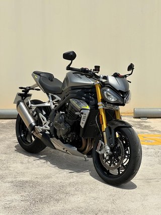 Triumph Speed Triple 1200 RS 2021