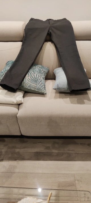 Pantalón gris