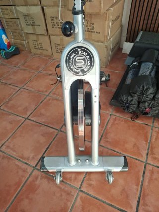 Bicicleta Spinning Tomahawk