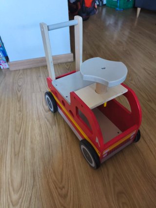 Correpasillos de madera para niños
