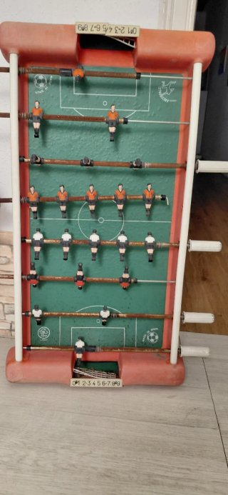 FUTBOLÍN A reparar