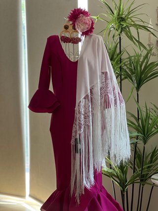 Traje de flamenca buganvilla con volantes