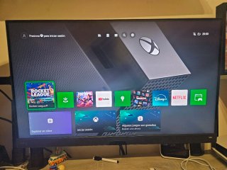 Xbox One X + Mando + Auriculares Astro A50 + Juego