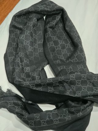 Bufanda Gucci Reversible Negra Gris