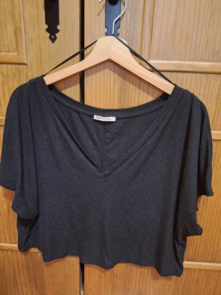 Camiseta Zara corta negra XS