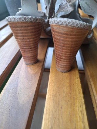 Sandalias efecto piel serpiente talla 39