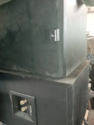 Altavoz con su receptor