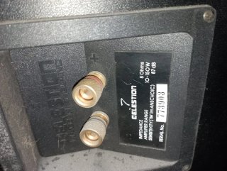 Altavoz con su receptor