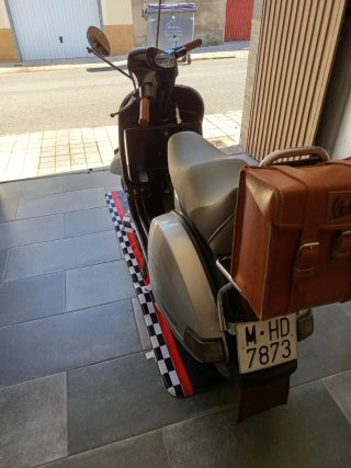 Vespa px200 iris restaurada