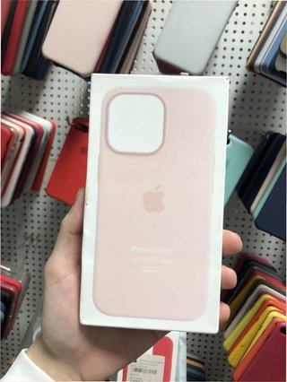 Cover iPhone 13 Pro in silicone MagSafe rosa