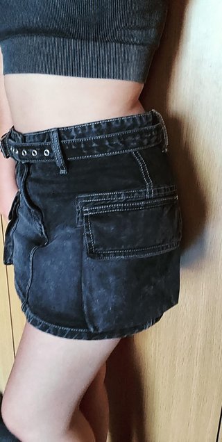 Minifalda Cargo Denim Wash Negra Cinturón