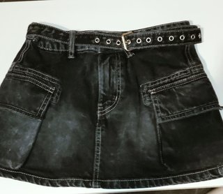Minifalda Cargo Denim Wash Negra Cinturón