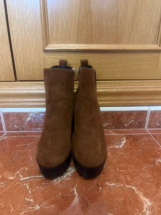 Botines de tacón marrones
