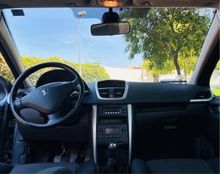 Peugeot 207 2009