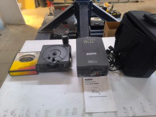Proyector Sanyo PLC-8805E y Bandeja Diapositivas