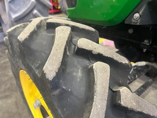 Tractor John Deere 3038E 2019