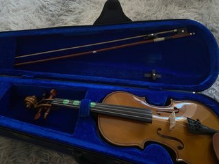 Violín 1/2 con funda y arco