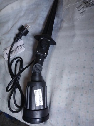 Foco LED exterior con pincho