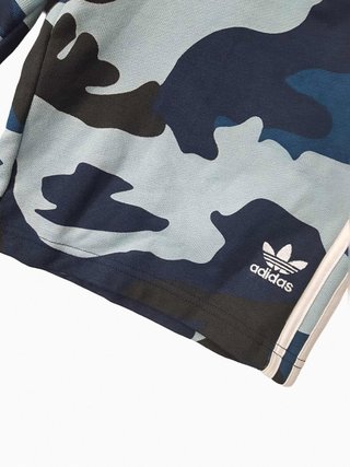 Adidas pantalón corto sport camuflaje L