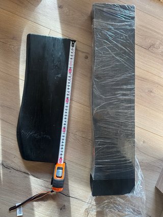 Estantes flotantes de madera negros