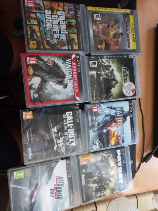 PS3 con 3 mandos y 16 juegos