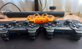 PS3 con 3 mandos y 15 juegos
