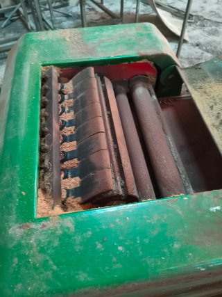 Regruesadora Okume R400