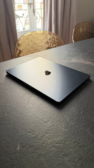 MacBook Air M2 16GB RAM / 256GB Plata