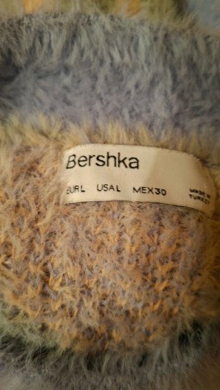 Jersey estampado multicolor cuello alto