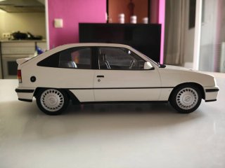 Opel Kadett GSI 1/18 Blanco Norev
