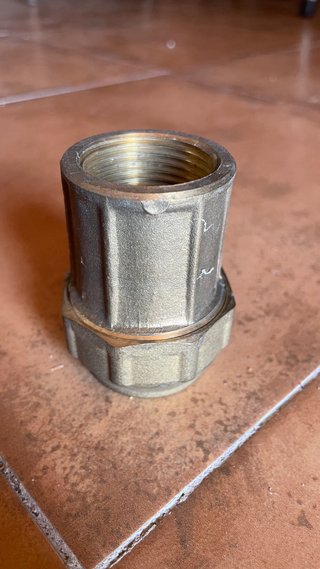 Lote de piezas de fontanería