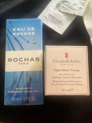 Perfume Eau de Rochas + Crema Elizabeth Arden