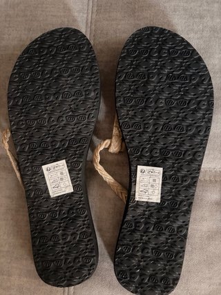 Chanclas Cool Shoe Corp. Trenzadas Beige/Negro