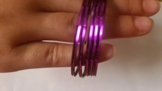 Pulseras estilo pakistaní doradas y rosas