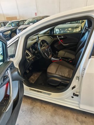 Opel Astra 2 años de garantía