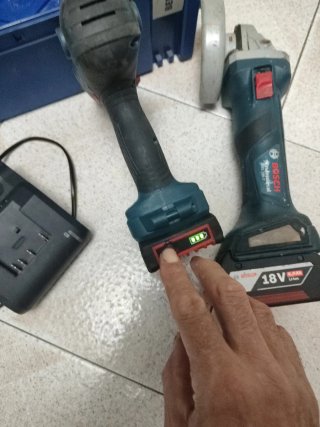 Conjunto Bosch Taladro y Radial 18V