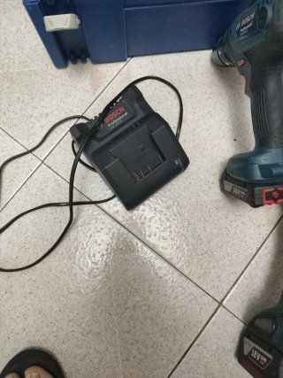 Conjunto Bosch Taladro y Radial 18V