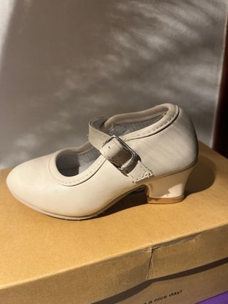 Zapatos de tacón para niña color blanco  talla 26