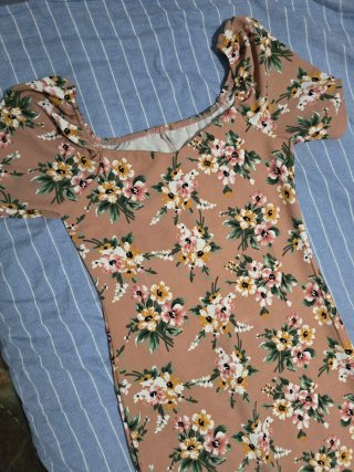 Vestido midi floral talla S