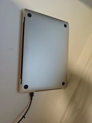 MacBook Pro 2017 Touch Bar Plata